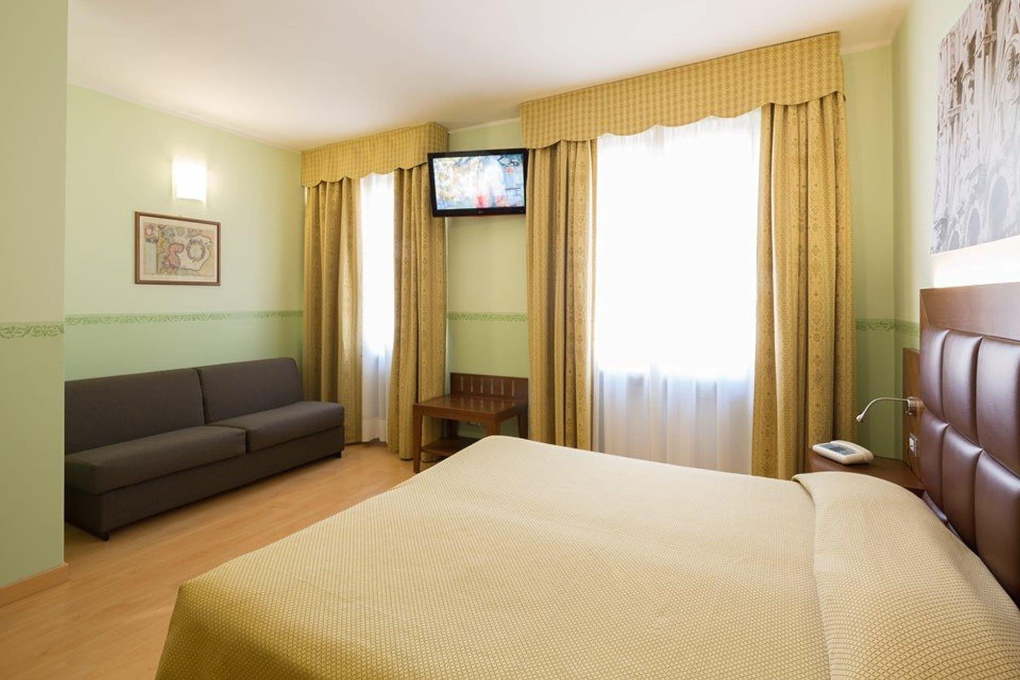Hotel Terminus & Plaza Пиза Экстерьер фото